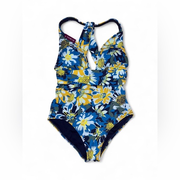 Adore me swimsuit - Picture 3 of 6